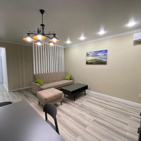 Vip Apartment Mountain View Алмати Екстер'єр фото