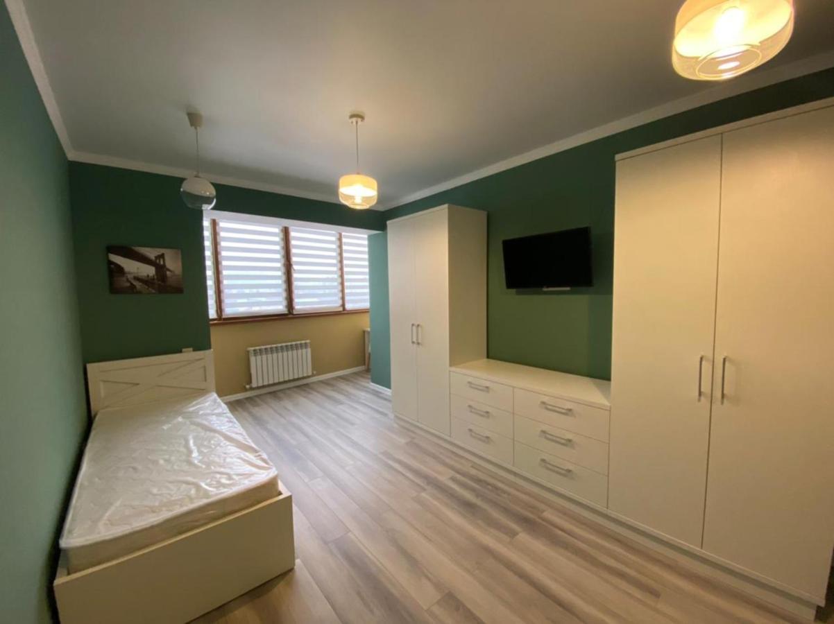 Vip Apartment Mountain View Алмати Екстер'єр фото